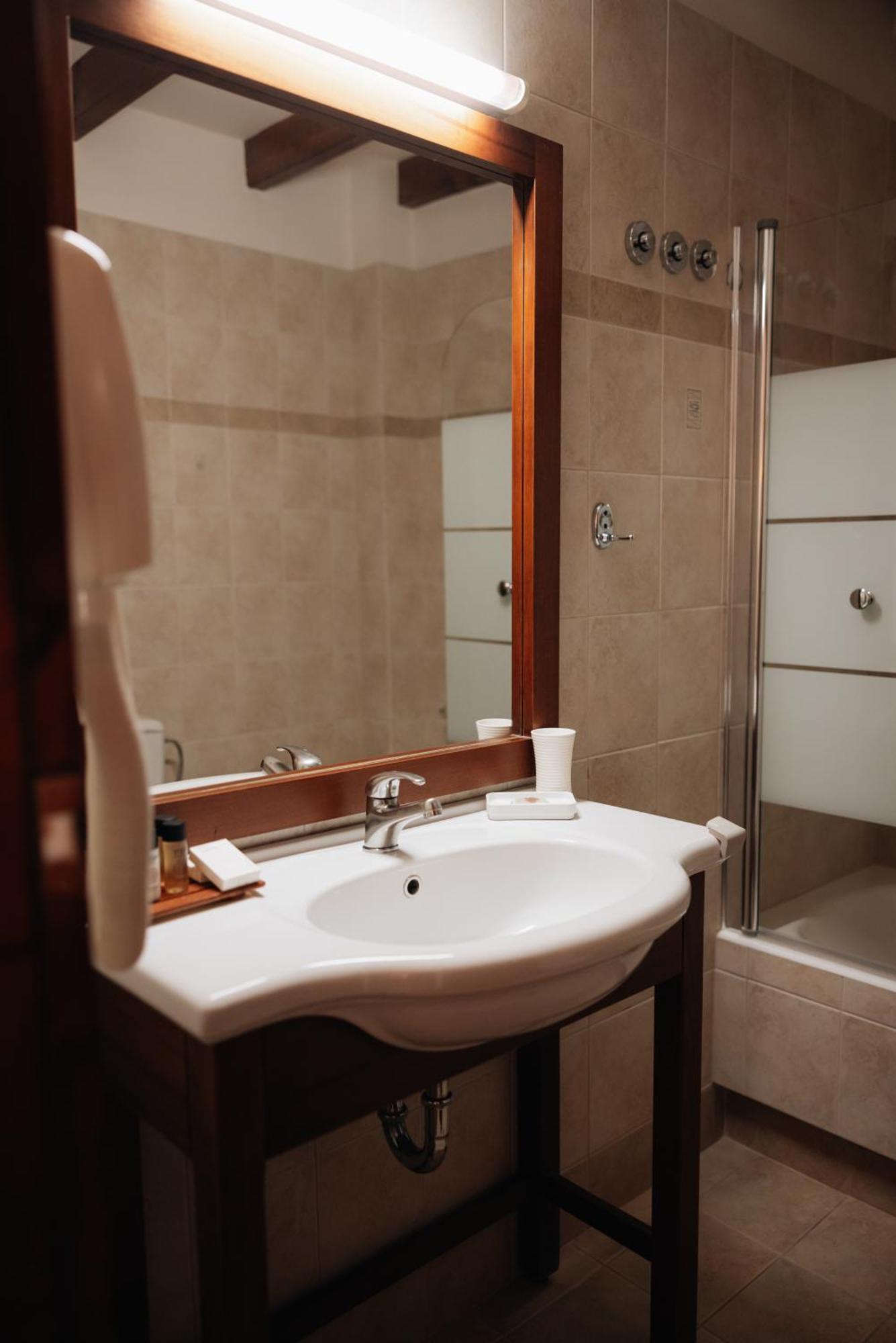 Alpen House Hotel & Suites アラコバ エクステリア 写真